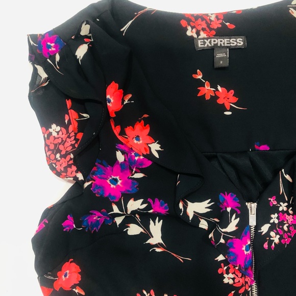 Express Floral Ruffle Romper - Picture 7 of 14